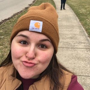 Meet your Posher, Becca